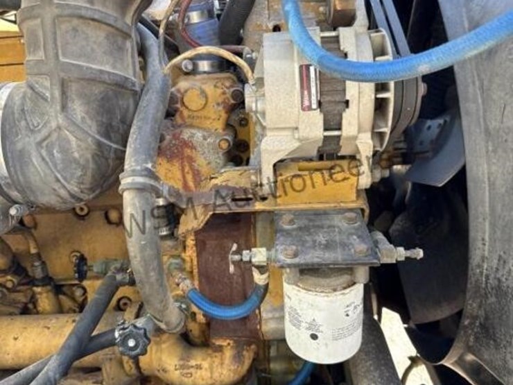 international-9400-image-22