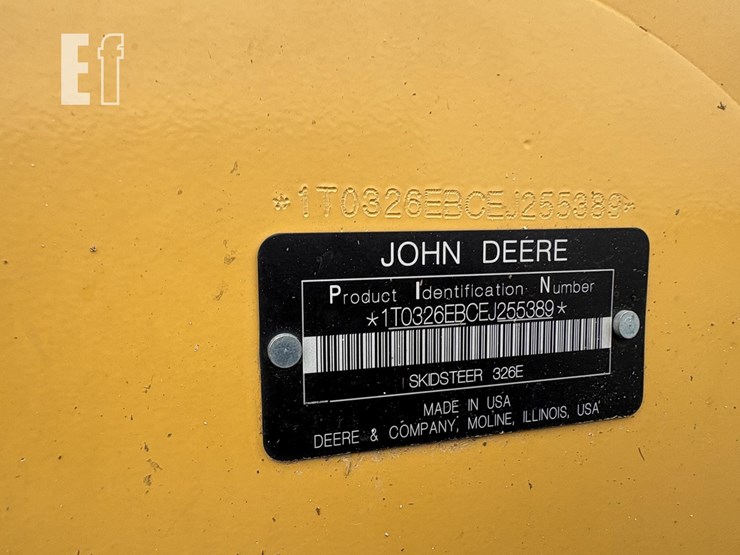 2015-deere-326e-image-22