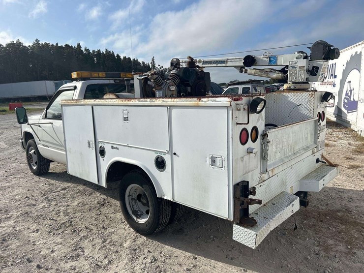 1997-chevrolet-c3500-auto-crane-service-truck-image-4