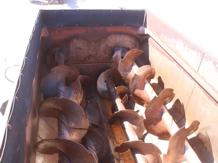 #2044-•-#2044---harsh-303h-feed-mixer-wagon-image-30