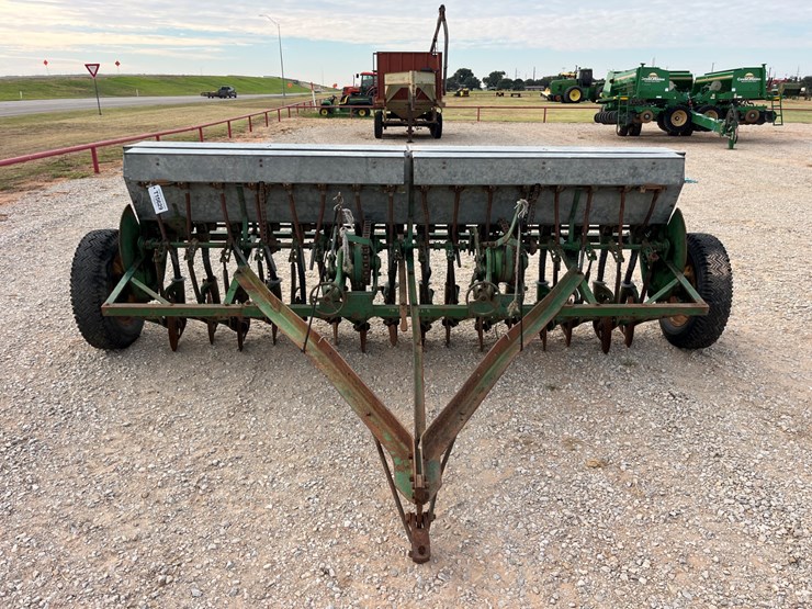 john-deere-16-image-3