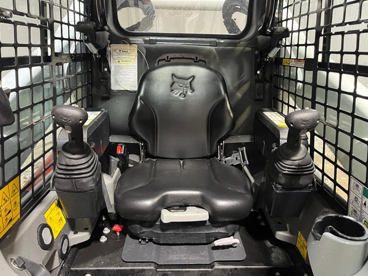 2023-bobcat-s650-image-17
