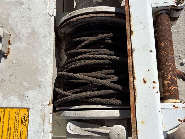 2016-freightliner-m2-106-4x4-altec-bucket-truck-image-42