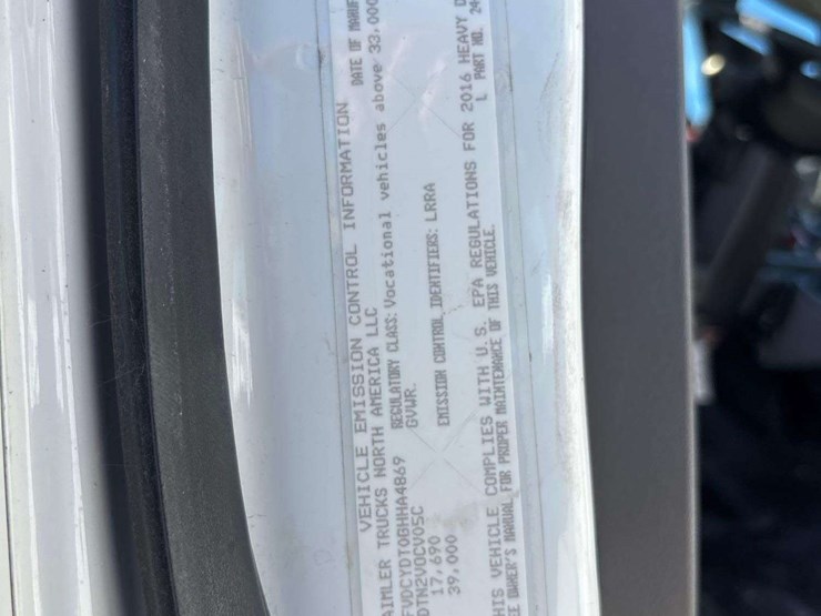 2016-freightliner-m2-106-4x4-altec-bucket-truck-image-50