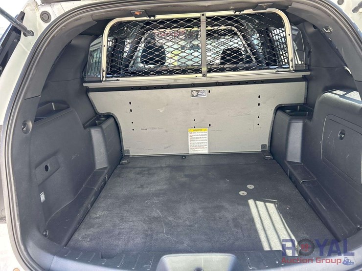 2017-ford-explorer-image-23