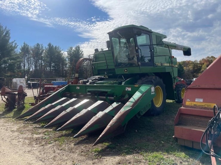 john-deere-7720-titan-ii-image-1