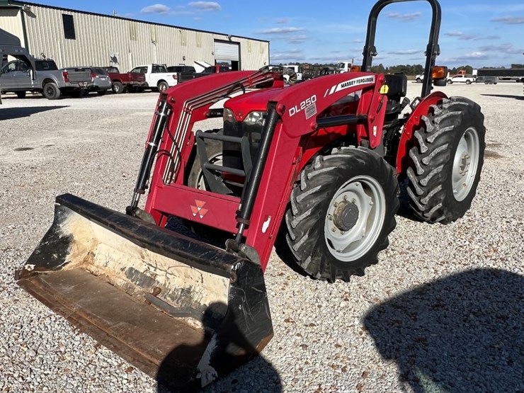 2016-massey-ferguson-2615-image-5