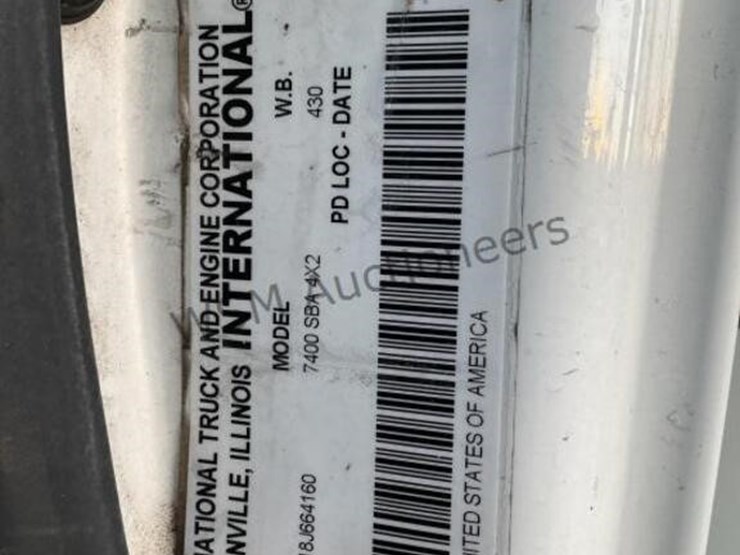 2008-international-7400-image-18