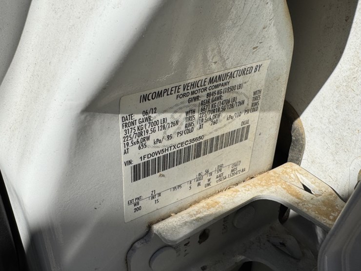 2012-ford-f550-image-13