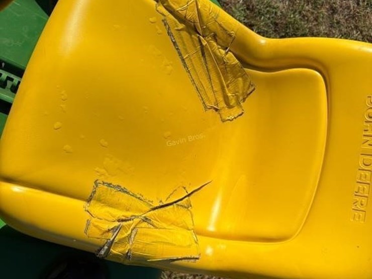 2004-john-deere-lt190-image-6