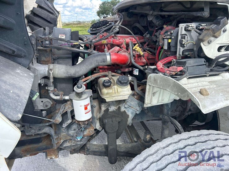 2016-freightliner-m2-106-altec-am50-50ft.-insulated-material-handling-bucket-truck-image-8