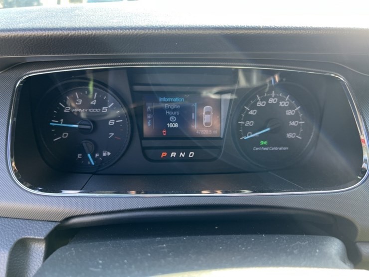 2017-ford-taurus-sedan-image-26