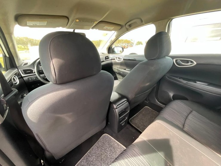 2019-nissan-sentra-(at,-miles-read-124131,-image-17