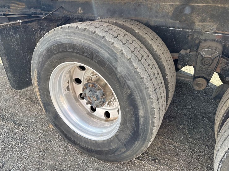 kenworth-rollback-tow-truck-image-14