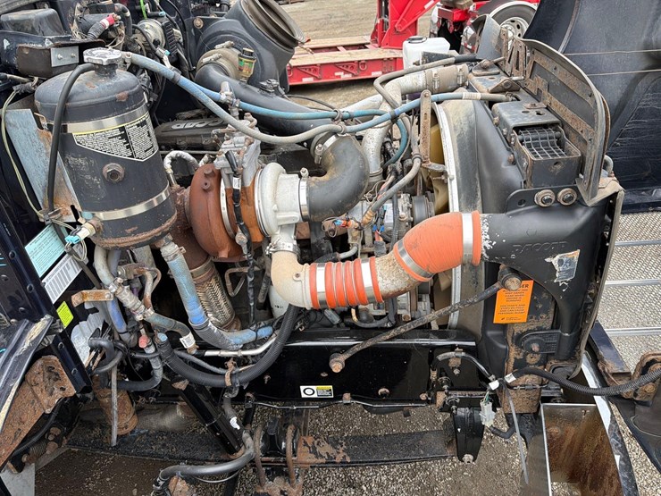 peterbilt-337-image-23