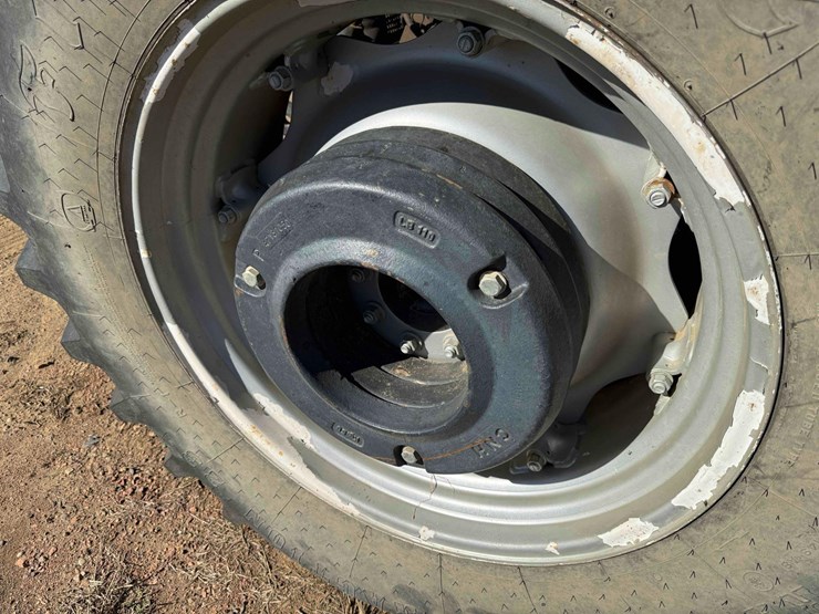 2021-massey-ferguson-7720s-dyna-6-tractor-image-17