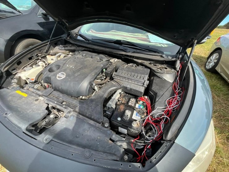 2014-nissan-maxima-**salvage-title**-image-26