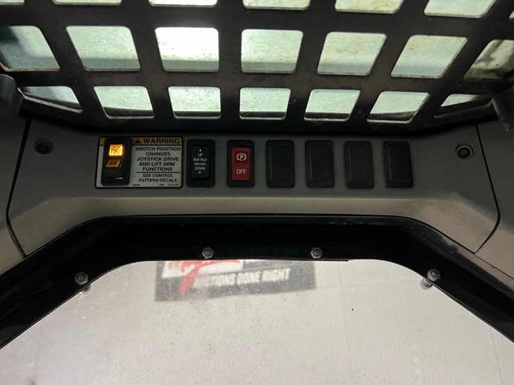 bobcat-t320-image-24