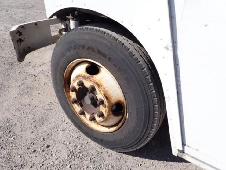 2012-freightliner-mt55-image-38