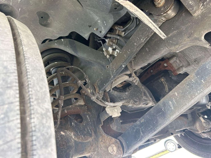 2015-ram-5500-versalift-sst-40ne-40ft-sign-bucket-truck-image-28