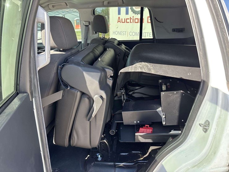 2016-chevrolet-tahoe-image-22