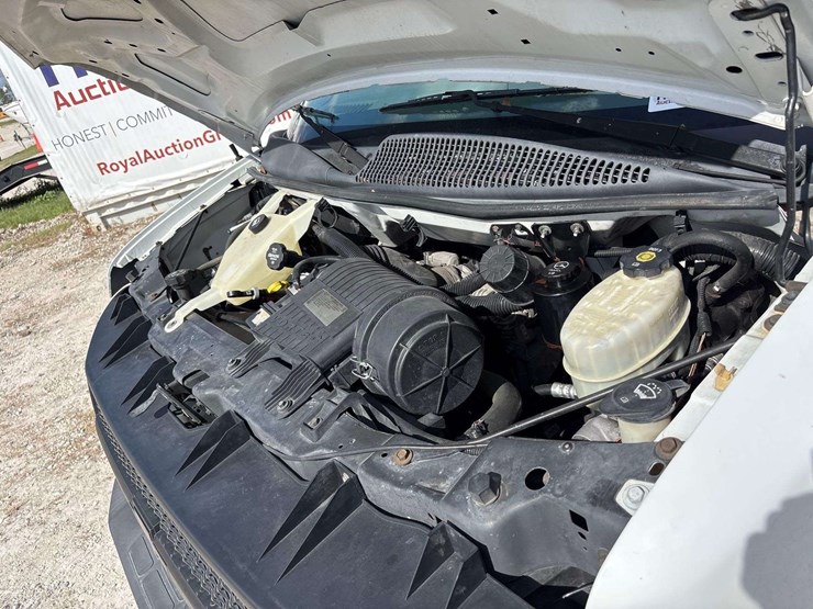 2014-chevrolet-express-3500-image-9