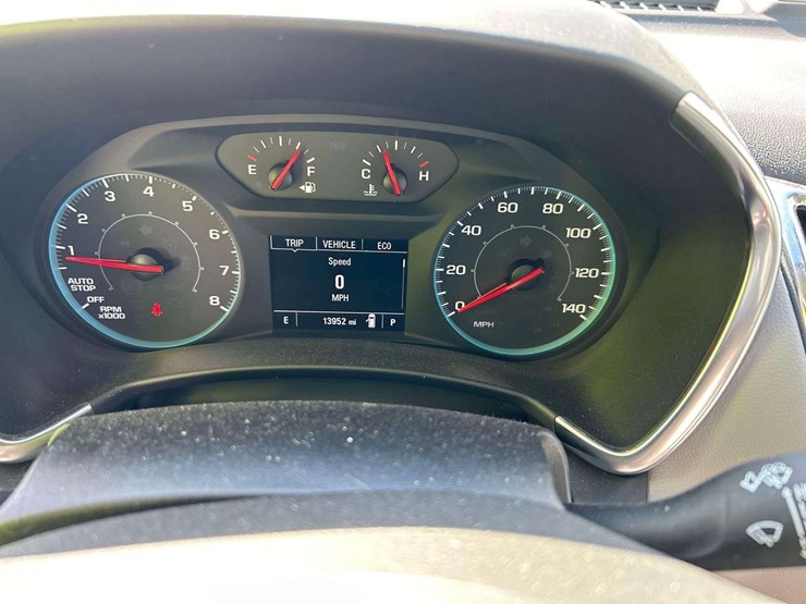 2021-chevrolet-equinox-ls-image-12