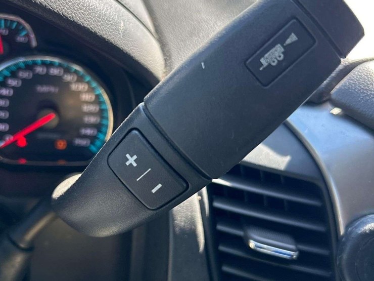 2018-chevrolet-tahoe-image-15