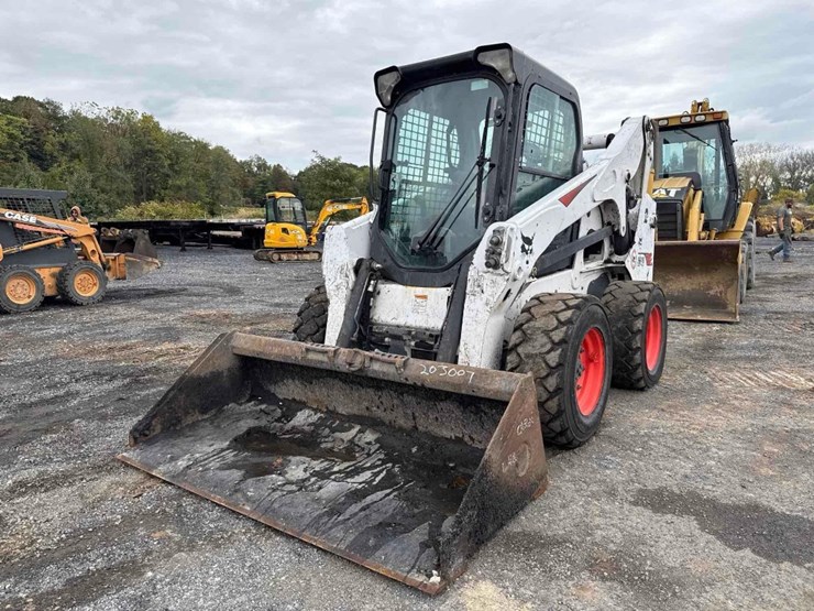 2021-bobcat-s740-image-2