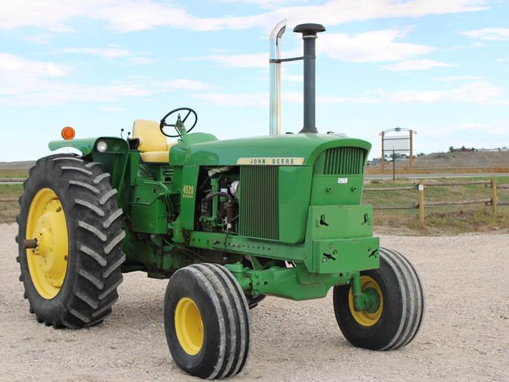 john-deere-4520-image-11