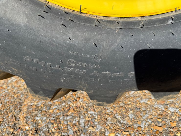 john-deere-3025e-image-19