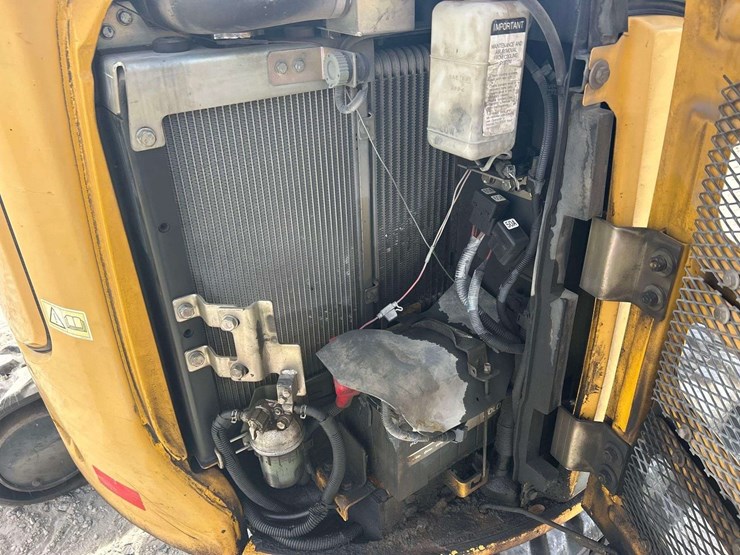 2017-deere-30g-image-8