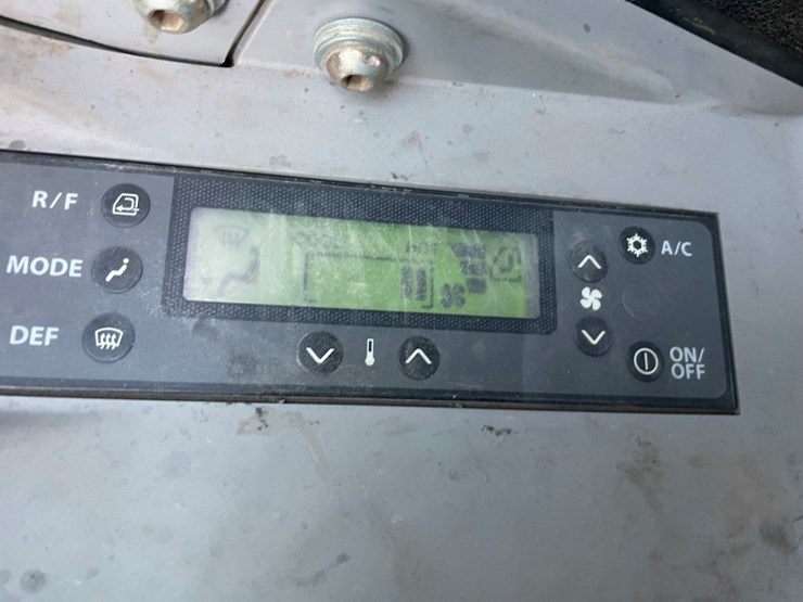 2019-hitachi-zx50u-5n-image-28