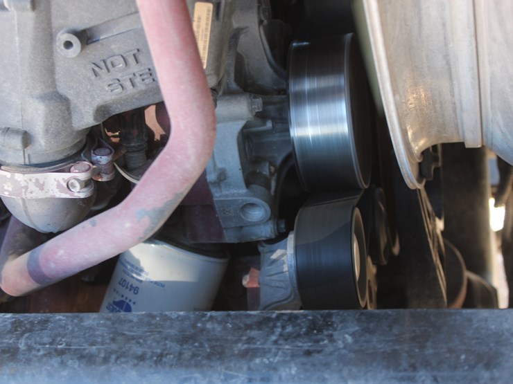 #2045-•-#2045--2013-mack-chu613-semi-tractor-image-40