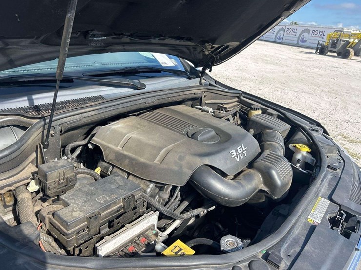 2013-jeep-grand-cherokee-laredo-image-8