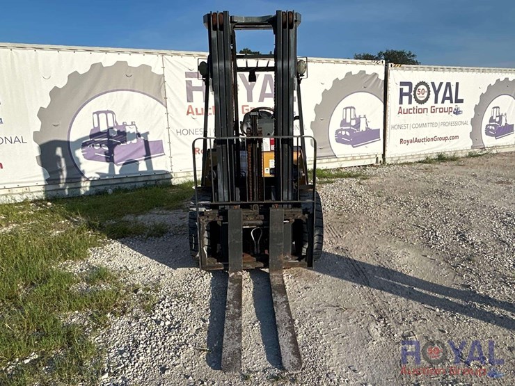 2019-caterpillar-dp35n-7,000lb-diesel-forklift-image-13