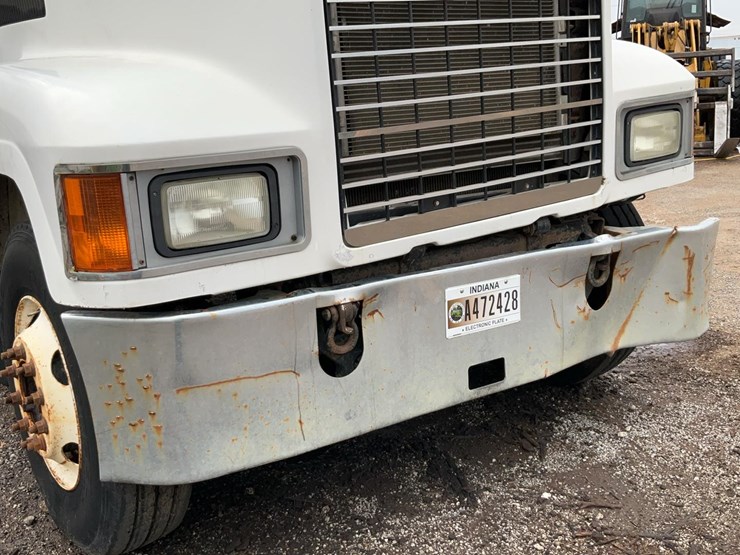 2004-mack-chn613-image-73