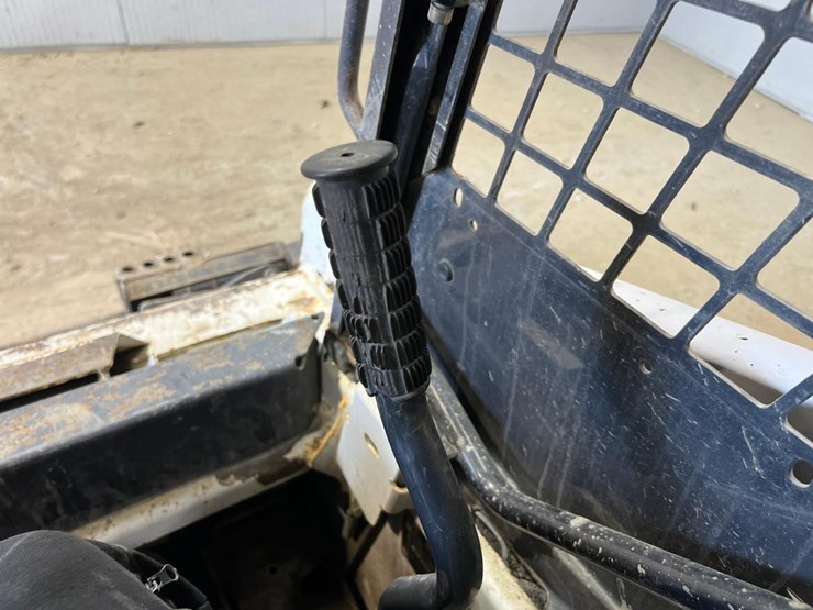 2016-bobcat-s70-image-21