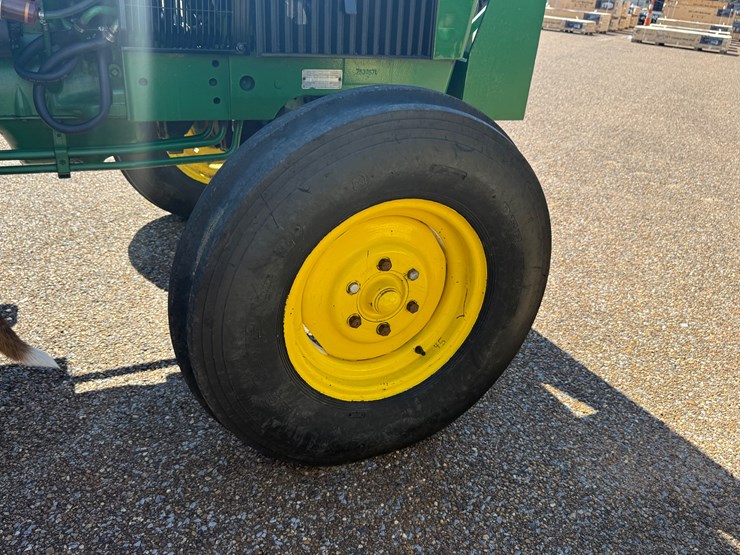 john-deere-2155-image-12
