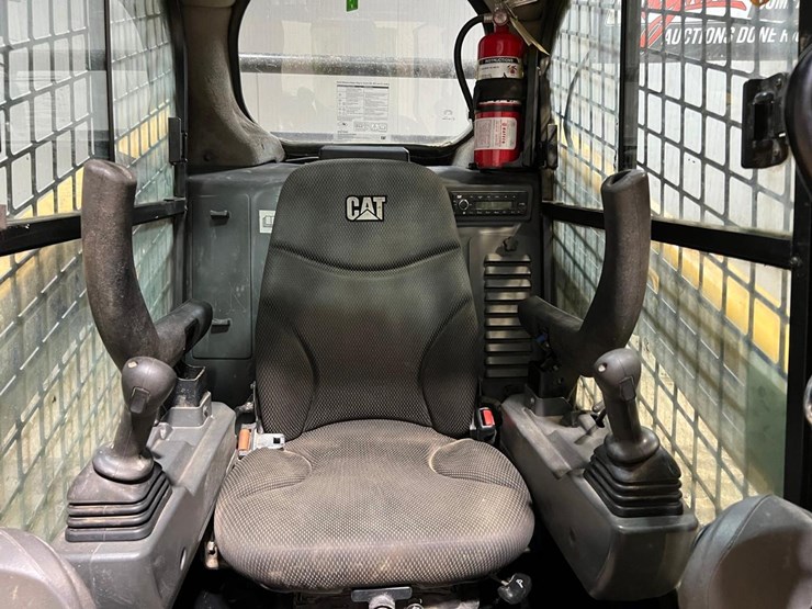 2022-caterpillar-289d3-image-22