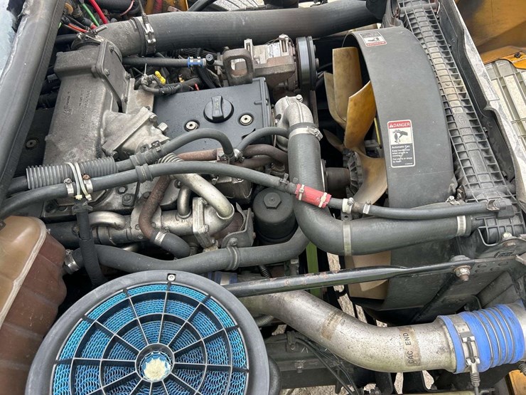 2007-freightliner-b2-image-9