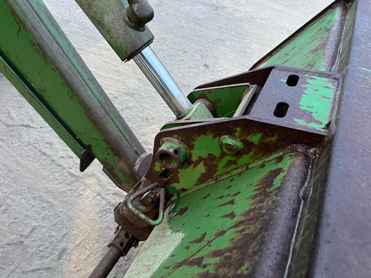 john-deere-725-image-6