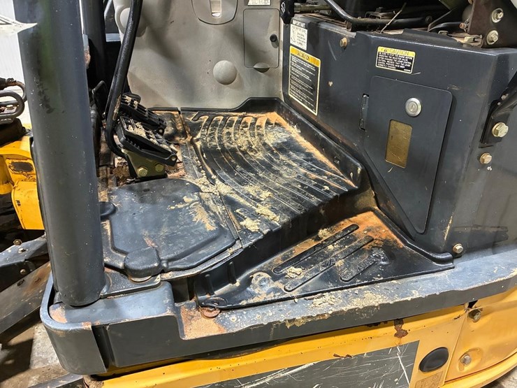 2016-deere-50g-image-22