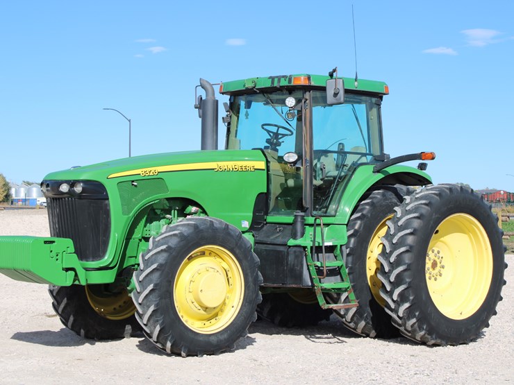 john-deere-8320-image-15