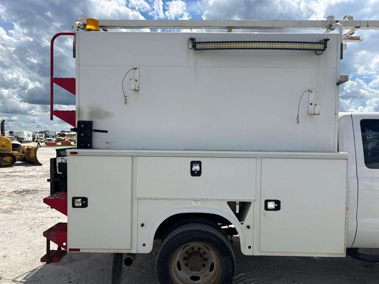 2016-ford-f550-image-19