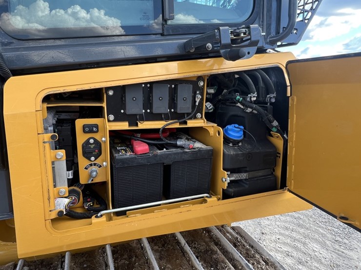 2024-deere-650-lgp-image-11