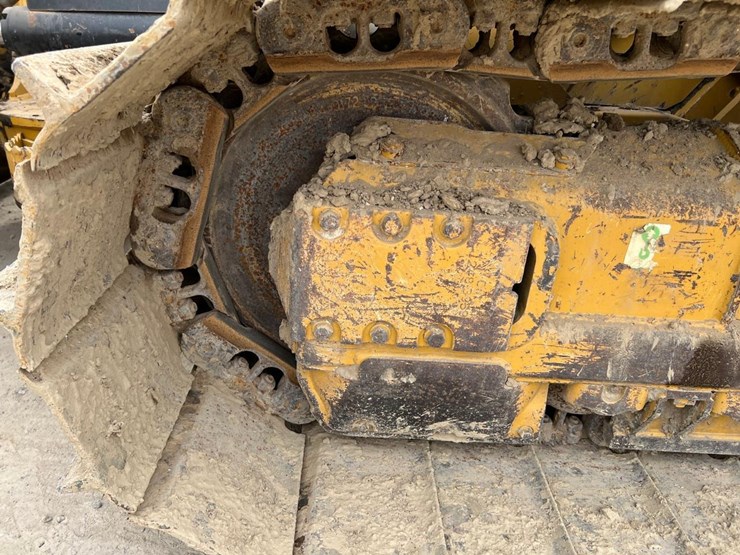 2021-caterpillar-d4-image-14
