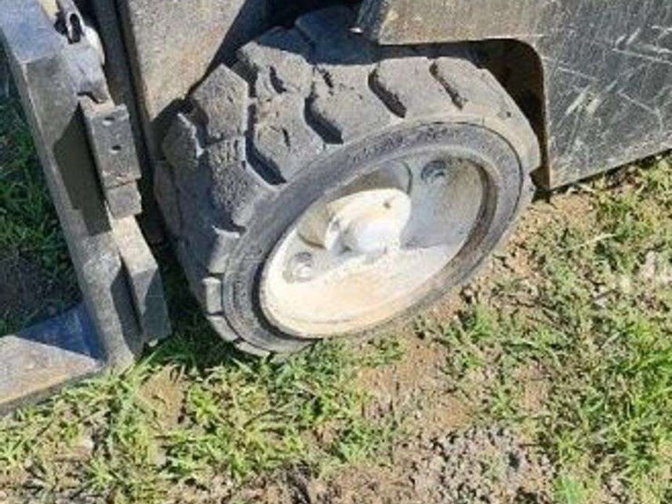 clark-forklift-image-10