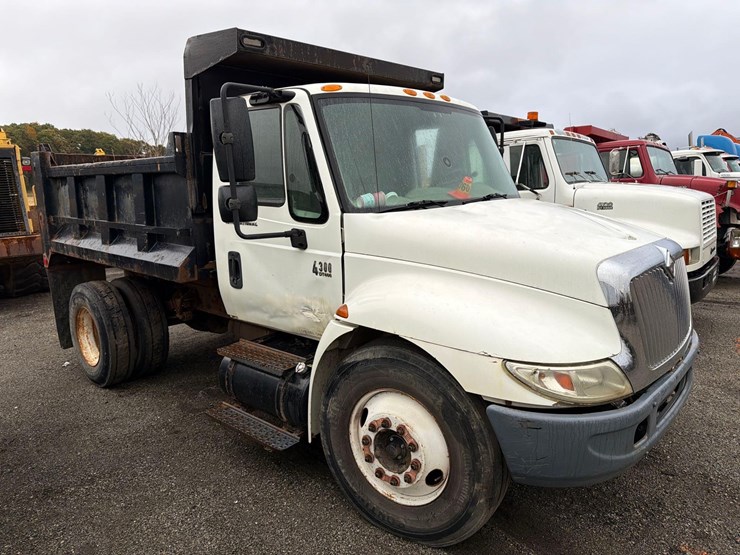 international-durastar-4300-image-2