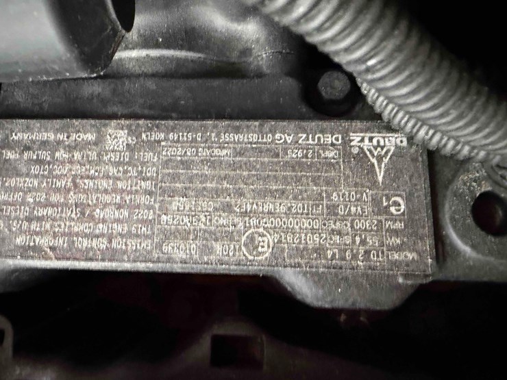 2023-hitachi-zw95-image-7